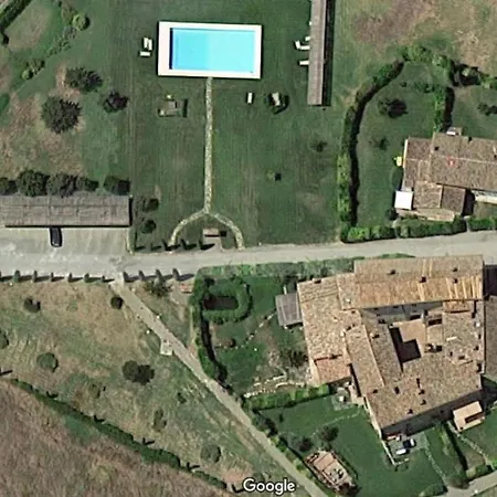 Country Tuscany - Courtyard