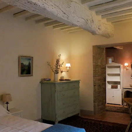 Country Tuscany - Courtyard Penzion
